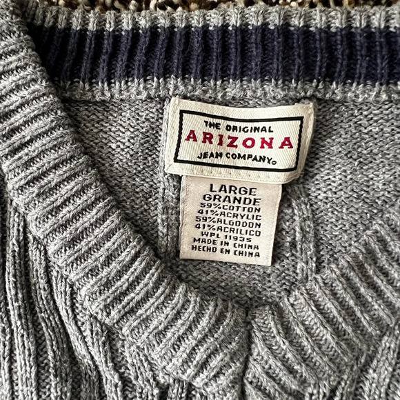The Original Arizona Jean Companyy V-Neck sweater - Picture 7 of 7